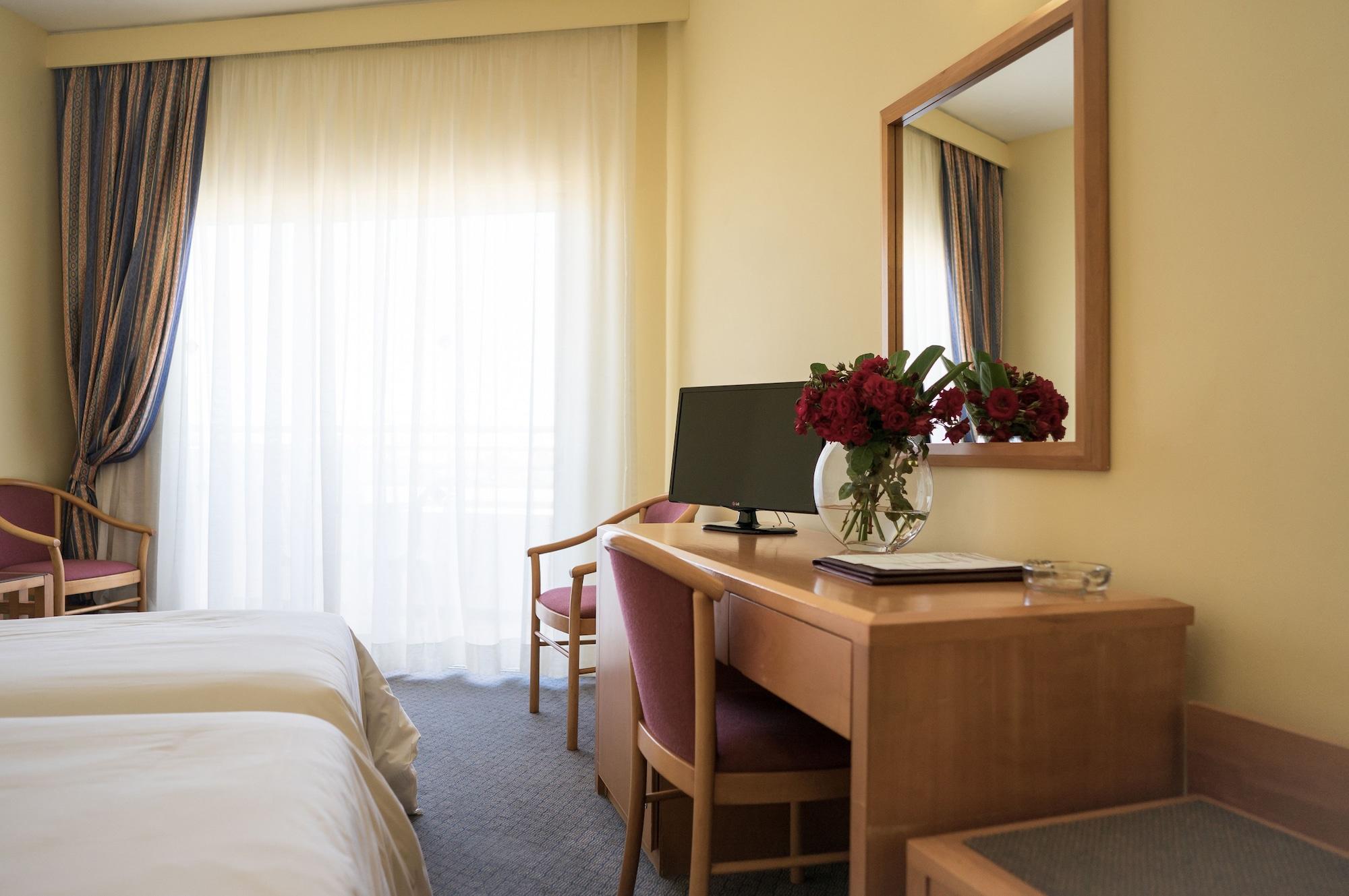 Aloe Hotel Pafos Dış mekan fotoğraf