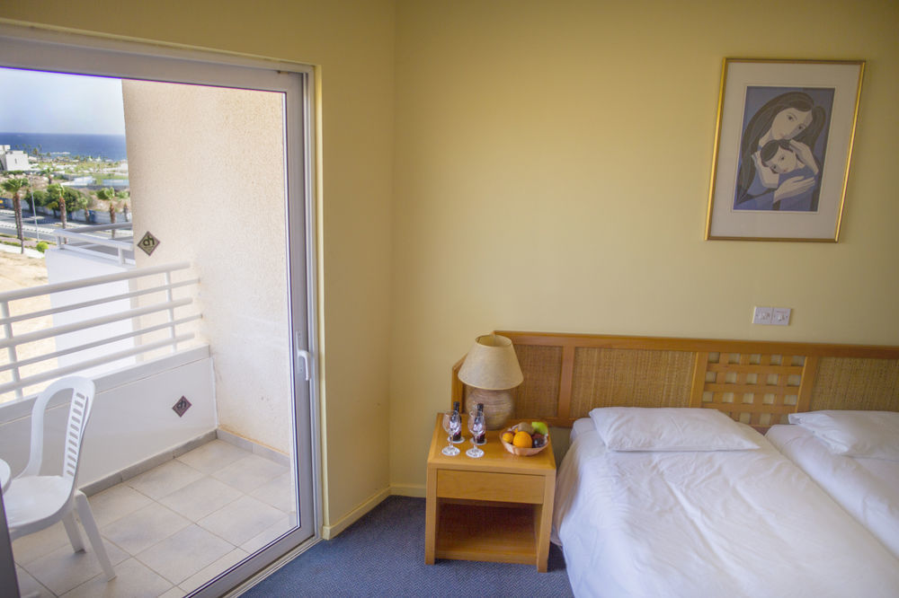 Aloe Hotel Pafos Dış mekan fotoğraf