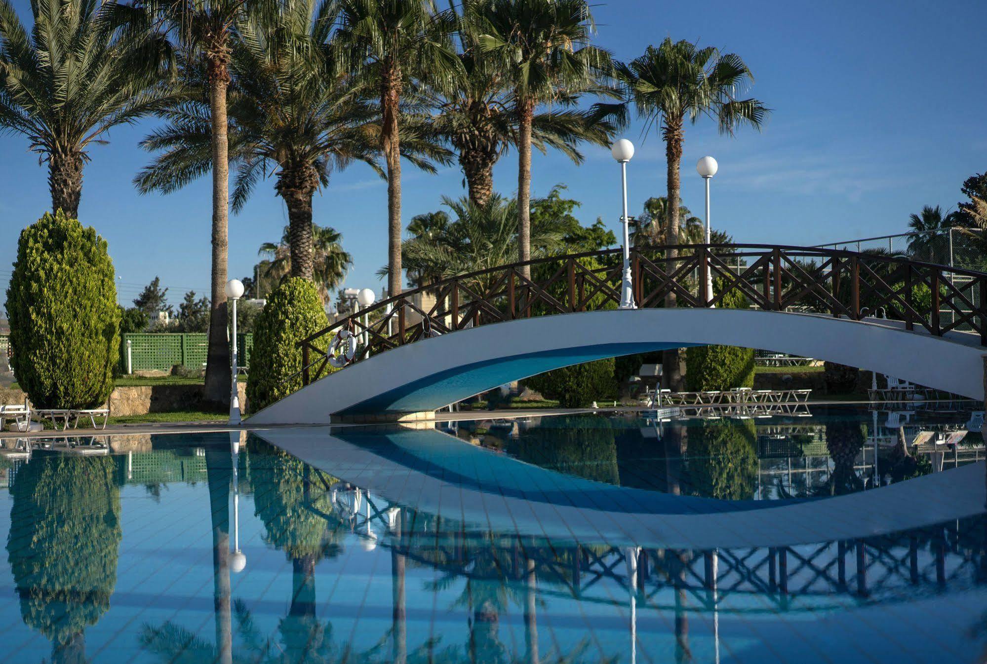 Aloe Hotel Pafos Dış mekan fotoğraf