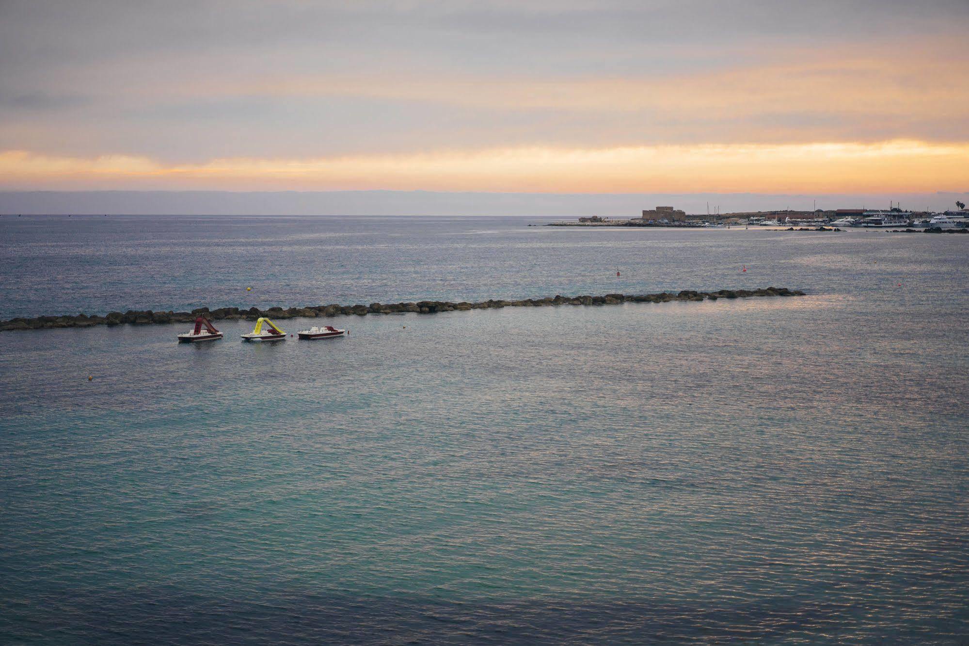 Aloe Hotel Pafos Dış mekan fotoğraf